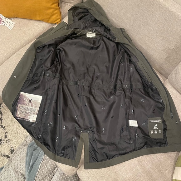 Fat Moose Light Jacket In Army Green. Waterproof / Windproof - Picture 3 of 9